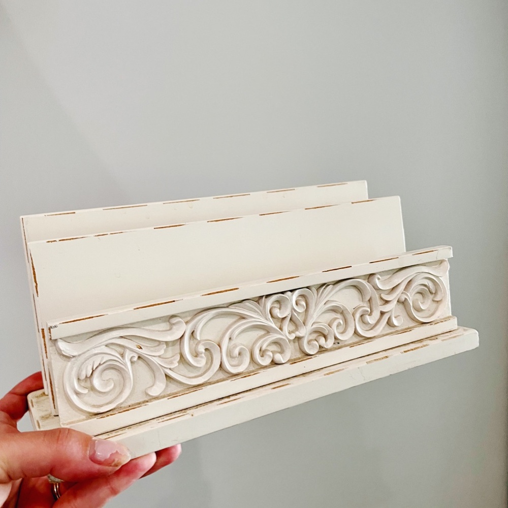 Cream Mail Organizer